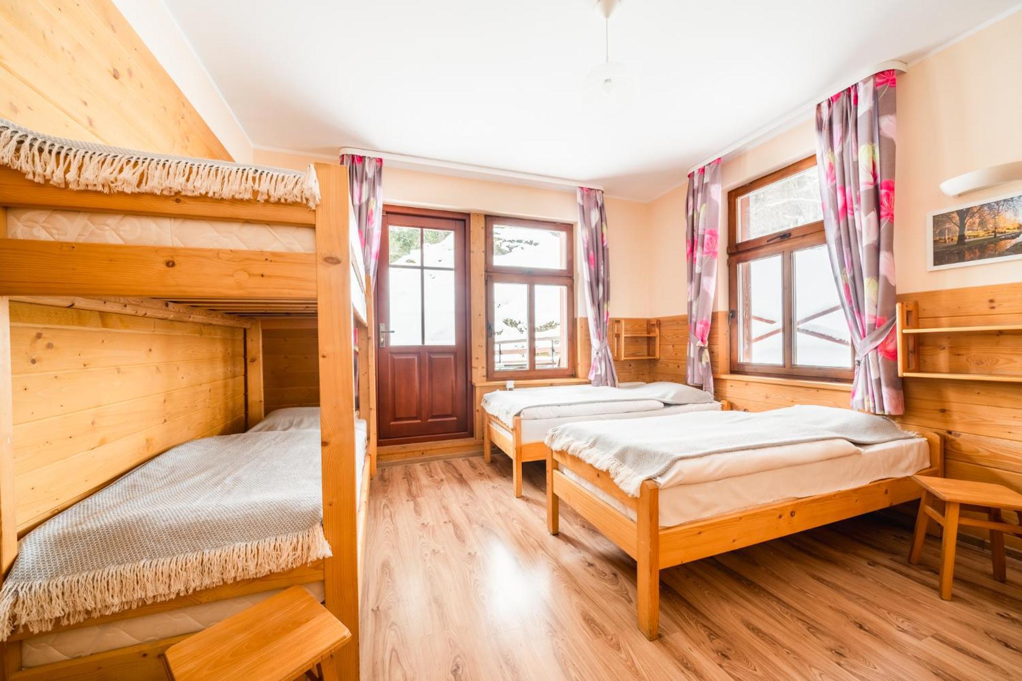 Hotel Schronisko Pttk Orlica à Szczawnica Extérieur photo